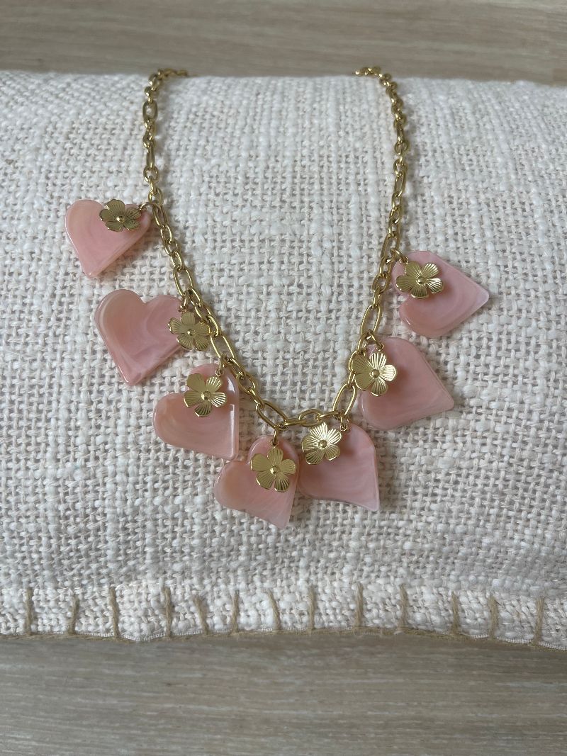 Collier cœurs roses