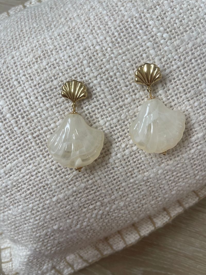 Boucles d'oreilles coquillage nacré blanc